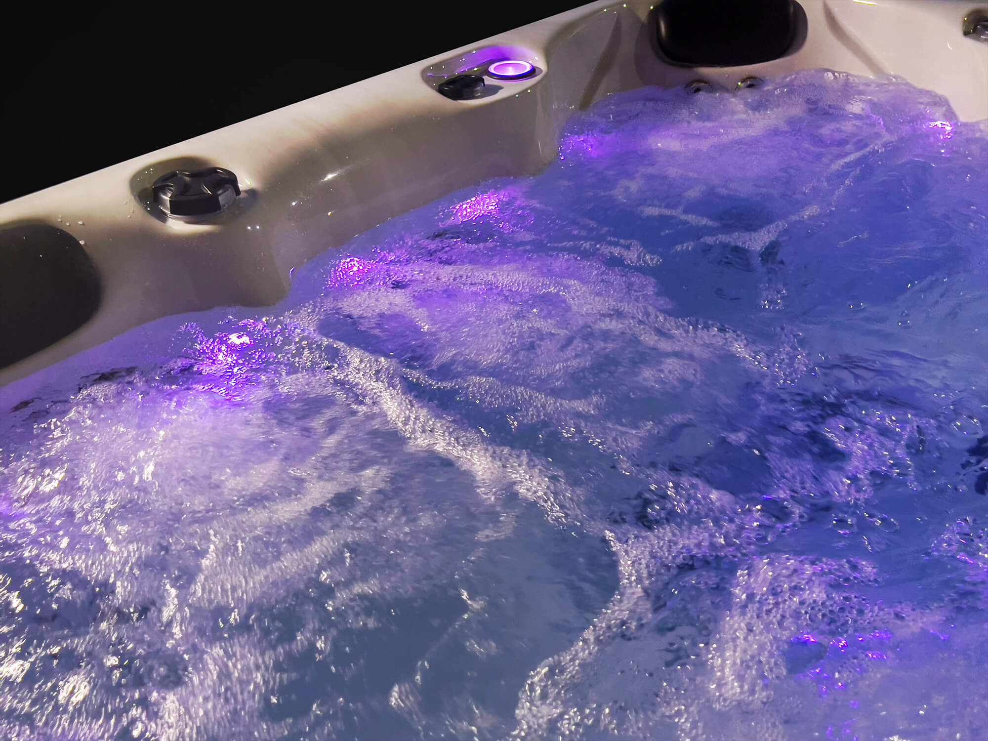 Mariana Luxury Hot Tub