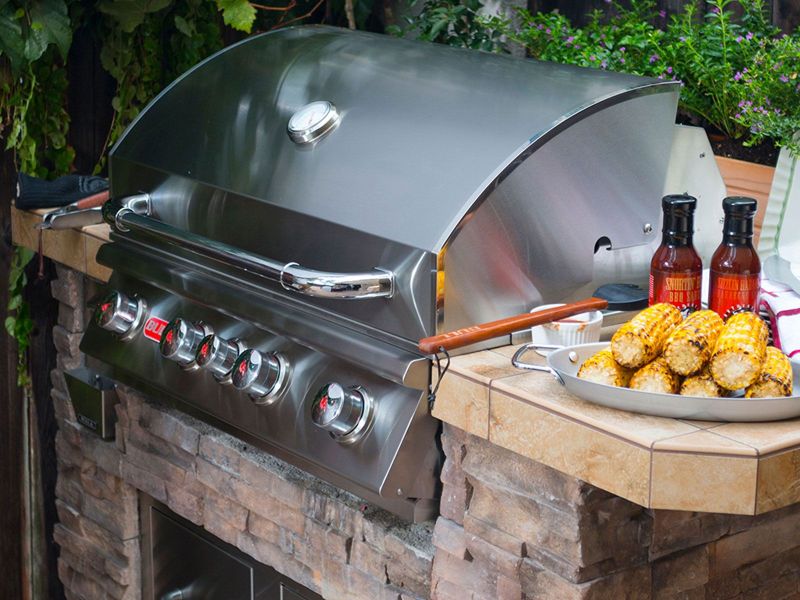 Bull Angus 30-Inch 4-Burner Built-In Gas Grill with Rear Infrared Burner & Rotisserie