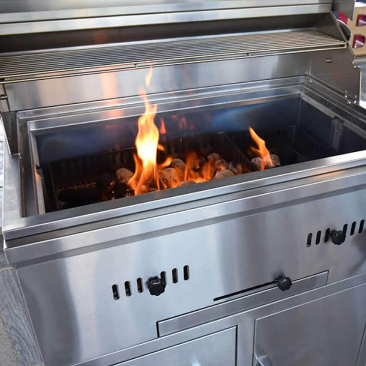32-Inch Premium Built-In Charcoal Grill with 304 Stainless Steel and Adjustable Heat Tray