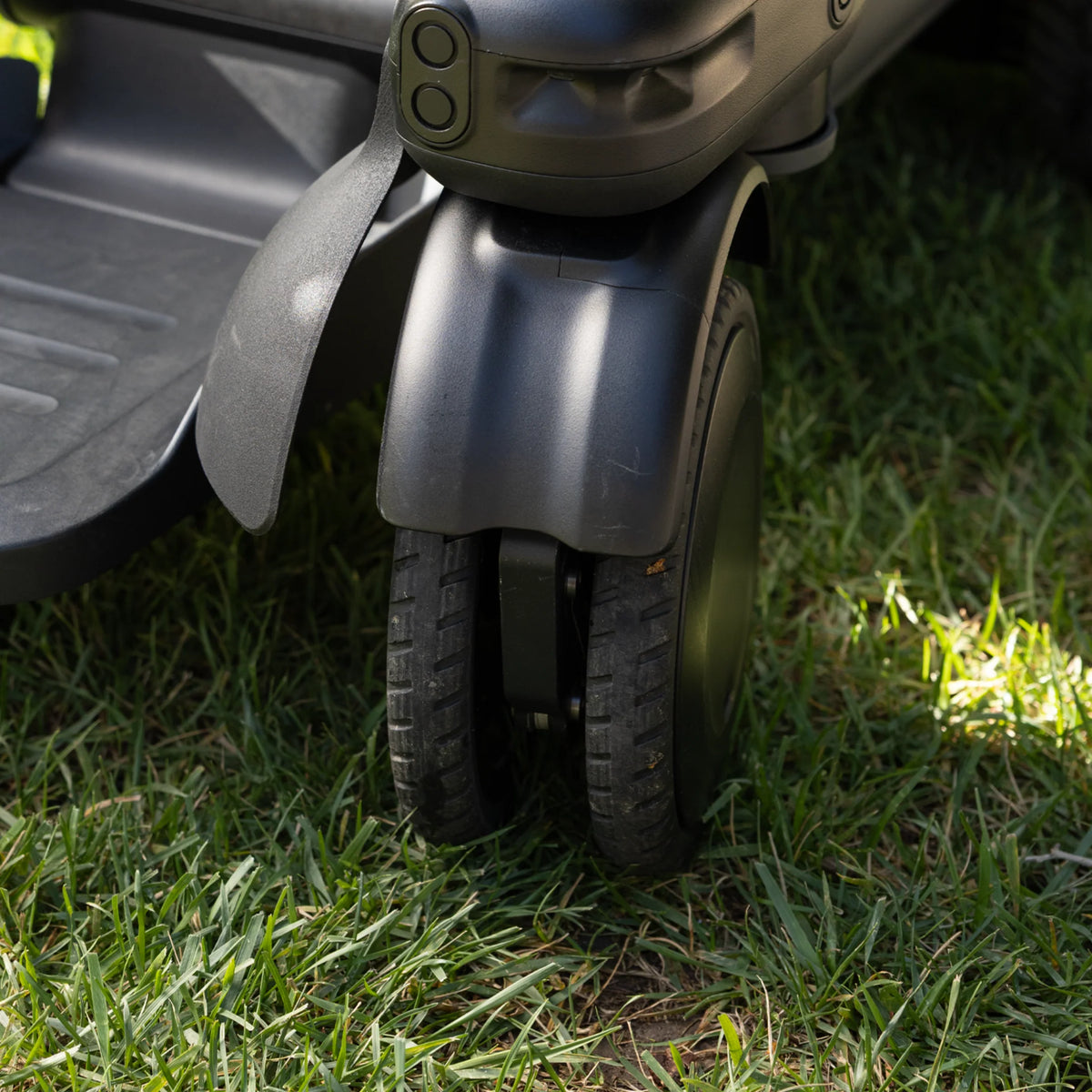 Strutt ev¹ Smart Electric Mobility Vehicle – Quad-Drive & Intelligent Navigation