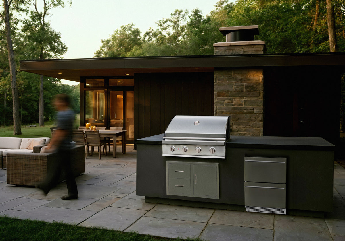 Summerset Sizzler 40-Inch 5-Burner Gas Grill with Deluxe Cart