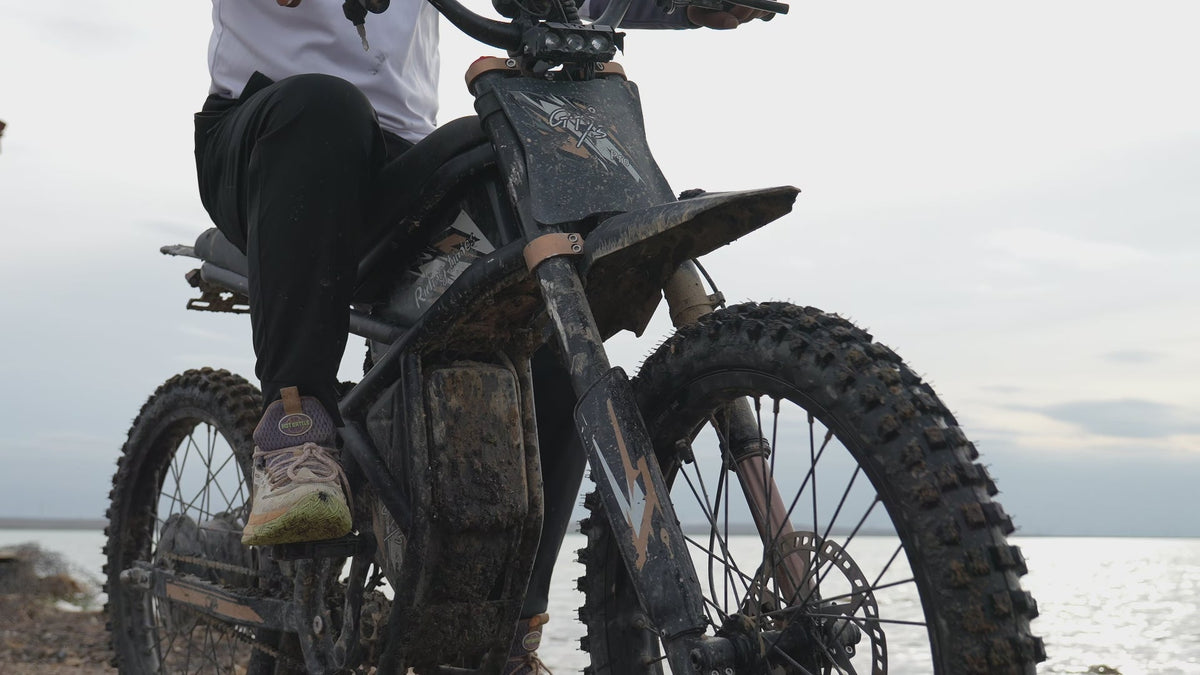 Gyroor GT73Pro 3000W Peak Electric Dirt Bike – 60V 36.4Ah, 47 MPH