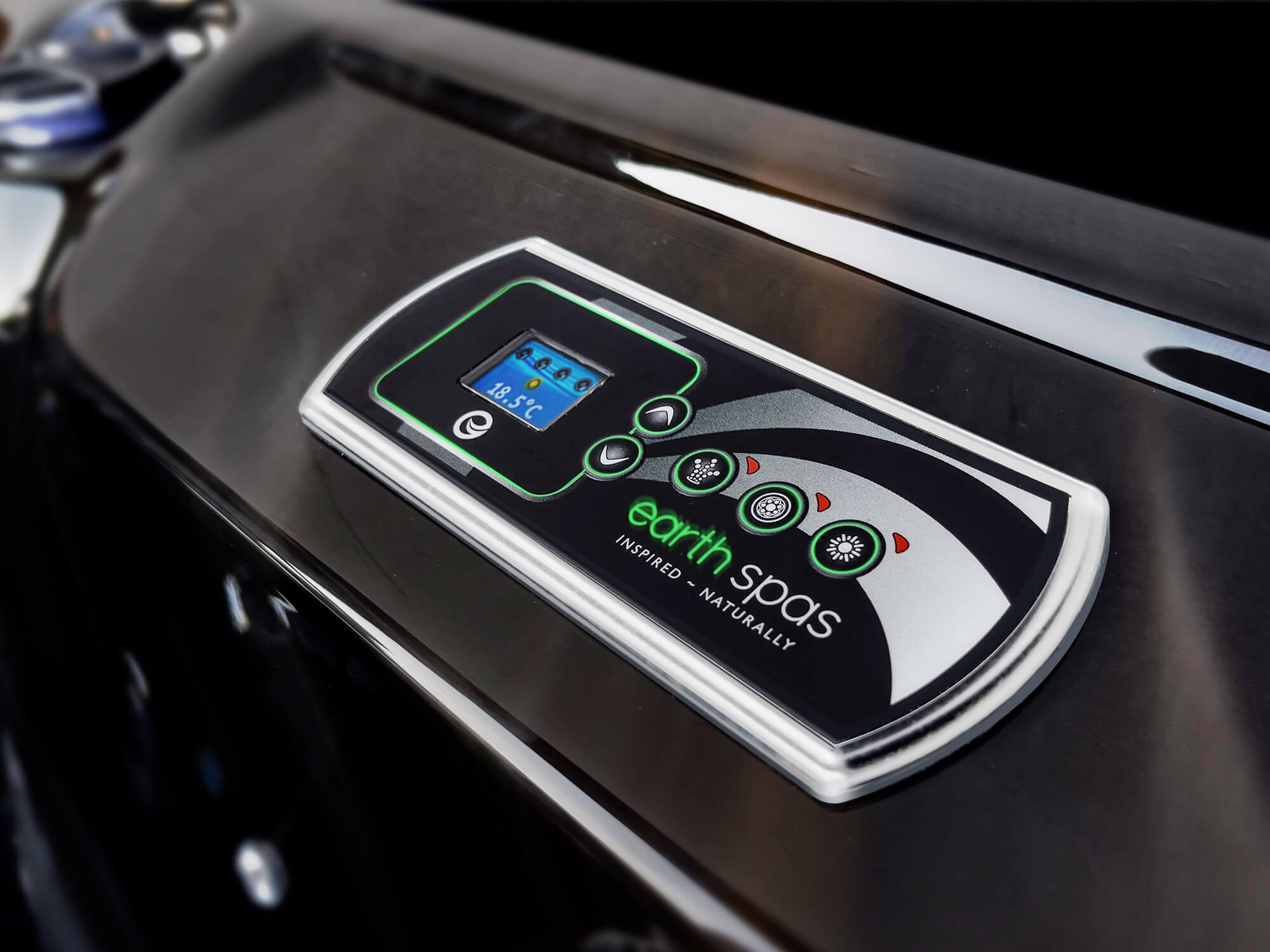 Erebus Luxury Hot Tub