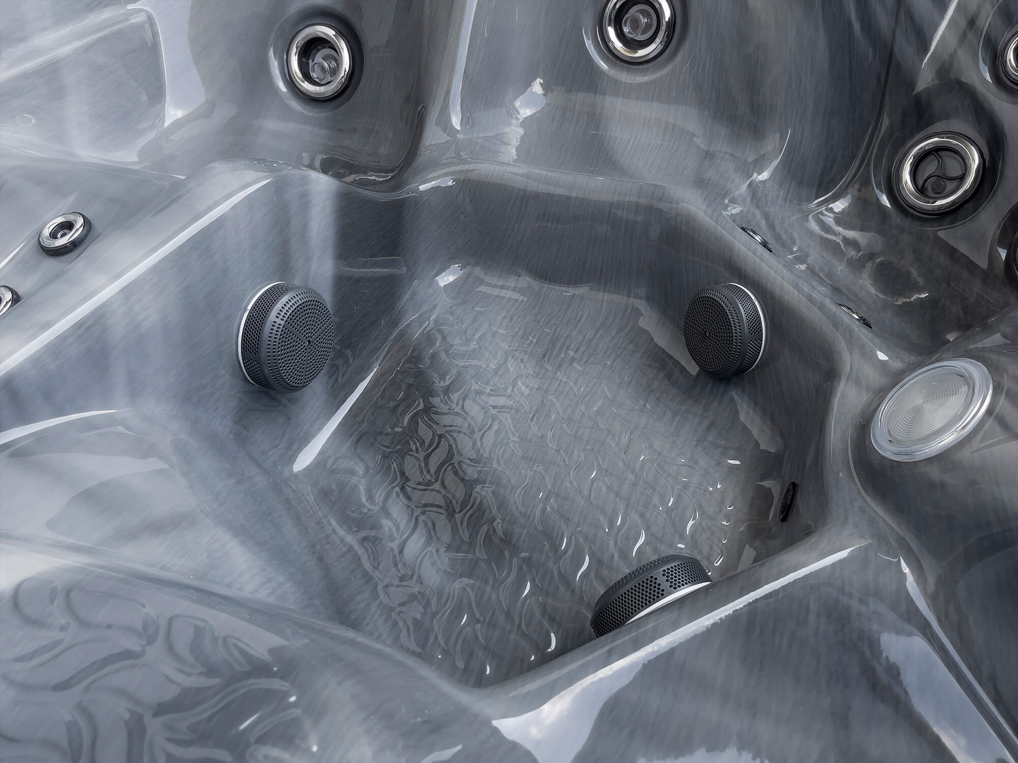 Erebus Luxury Hot Tub