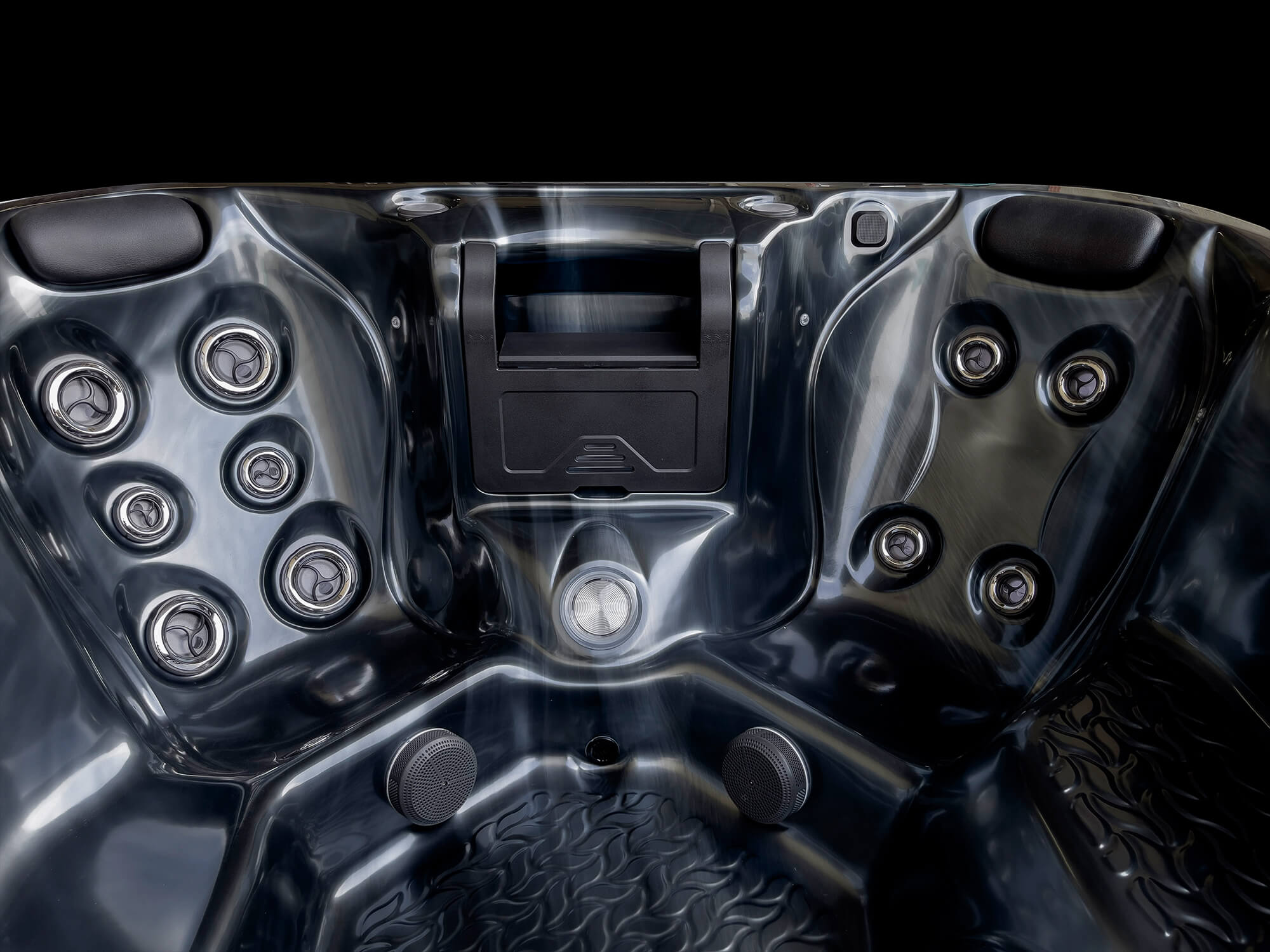 Erebus Luxury Hot Tub