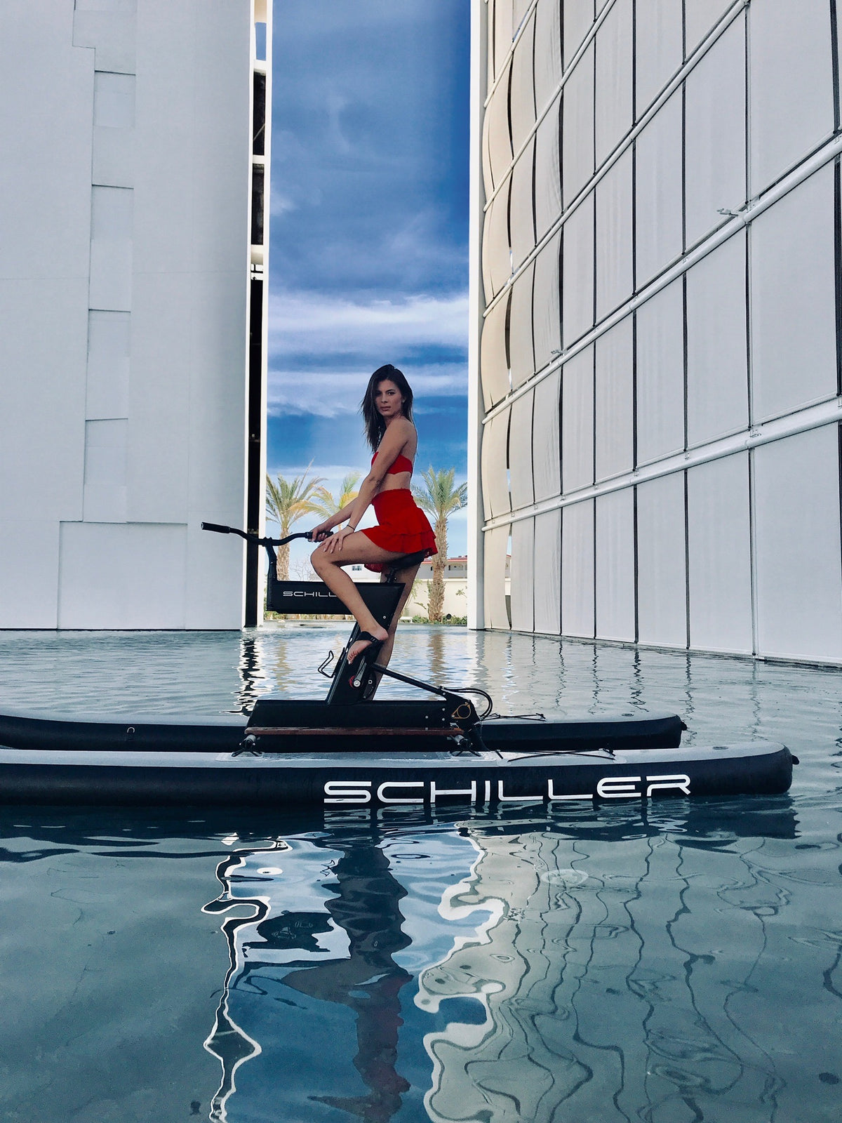 Schiller S1-C Water Bike – Black Frame with Gray-Black Pontoons