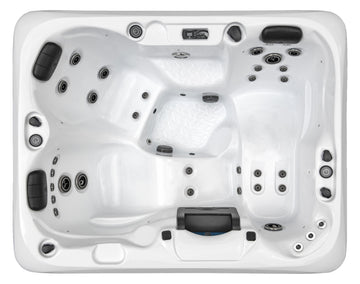 Kouri Luxury Hot Tub
