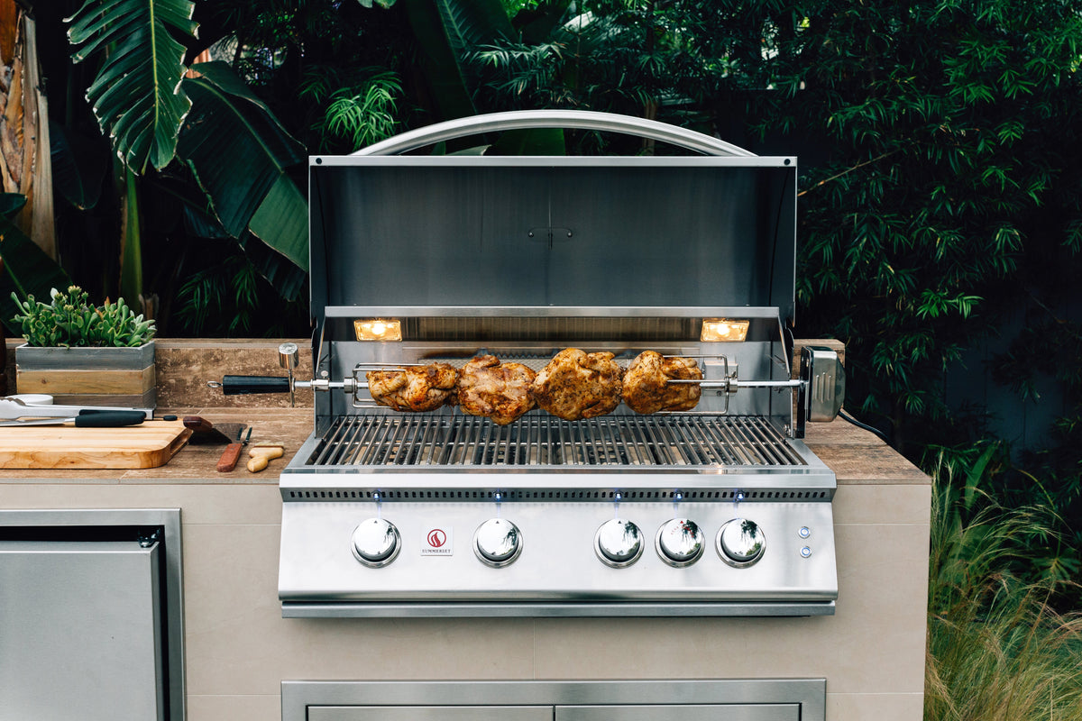 Summerset Sizzler Pro 32-Inch 4-Burner Gas Grill with Rear Infrared Burner – Deluxe Cart