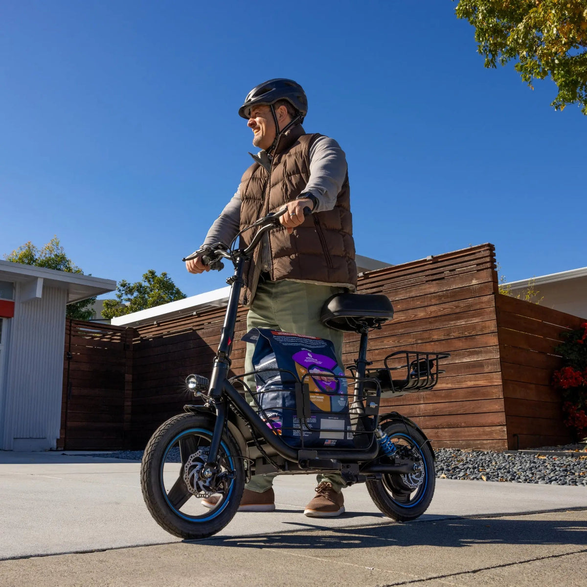 Gyroor C1S Electric Scooter with Seat – 550W, 36V 7.8Ah, 20-Mile Range