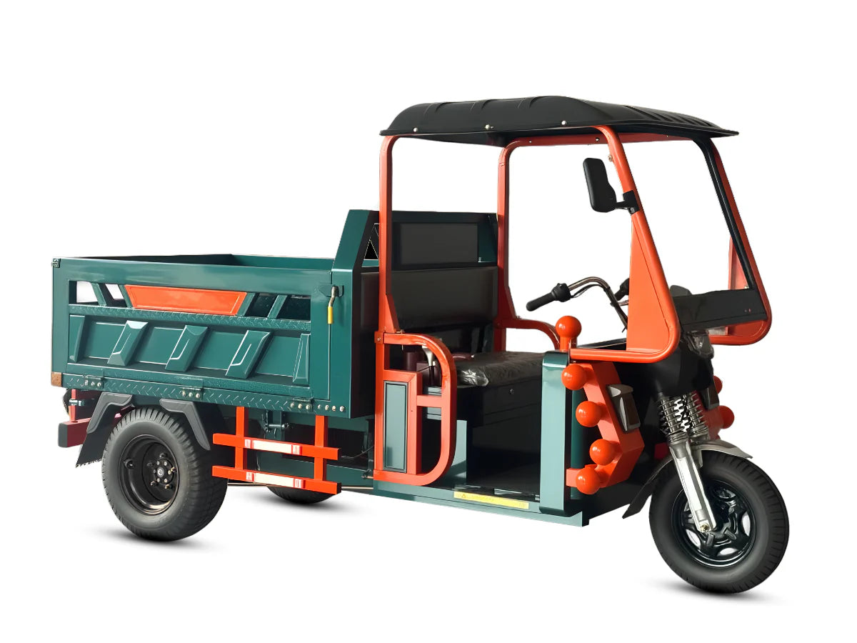LLAMA Truck Thunder (Assembled in USA)