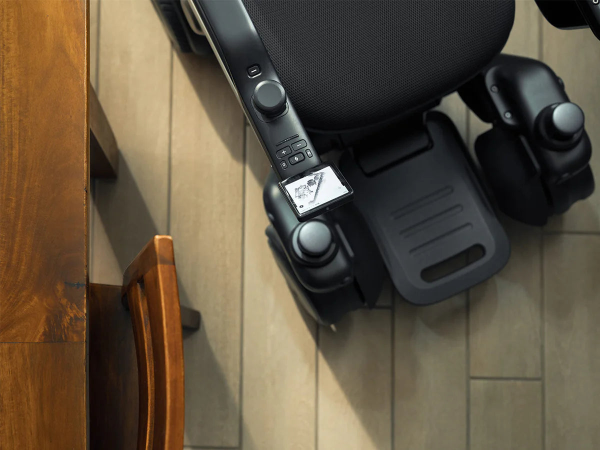 Strutt ev¹ Smart Electric Mobility Vehicle – Quad-Drive & Intelligent Navigation