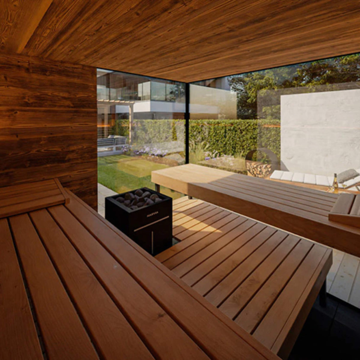 Ombra 5-Person Fully-Assembled Outdoor Sauna Cabin