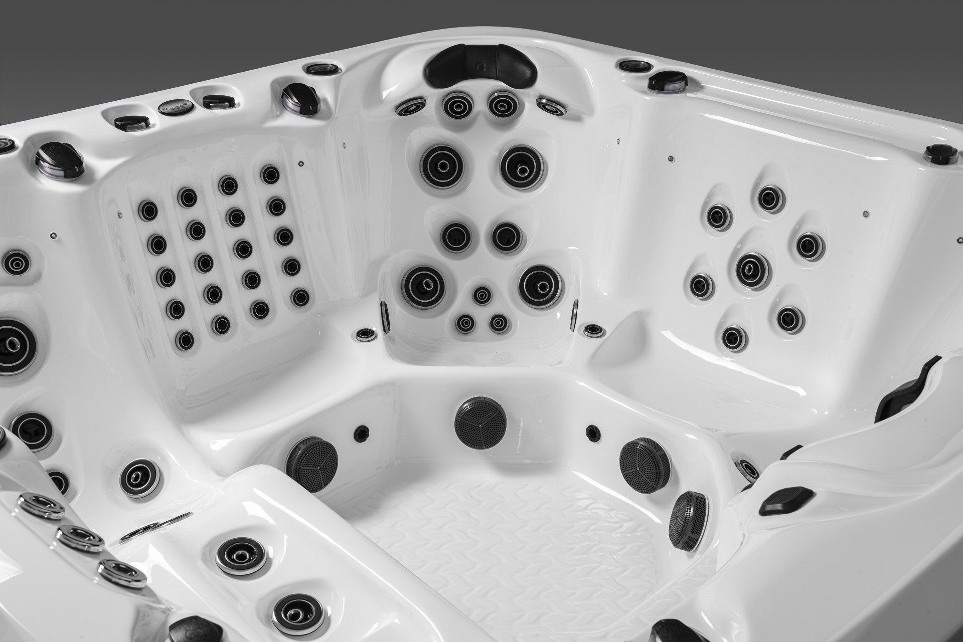 Kern River Luxury Hot Tub