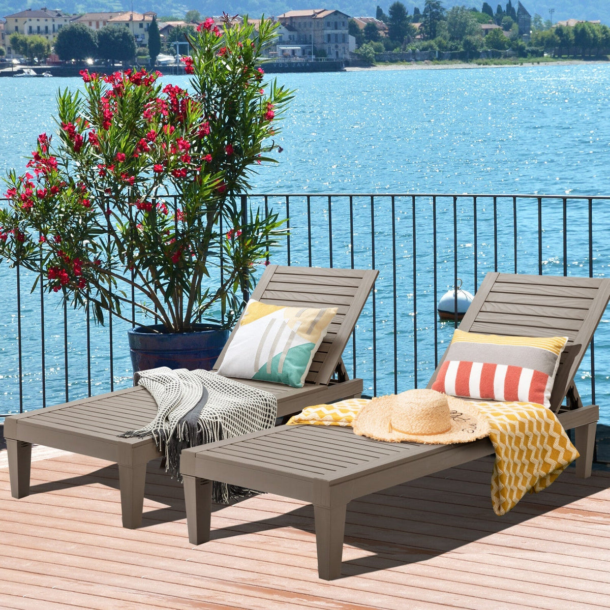 Set of 2 Outdoor Chaise Lounge Chairs with 5-Position Adjustable Backrests